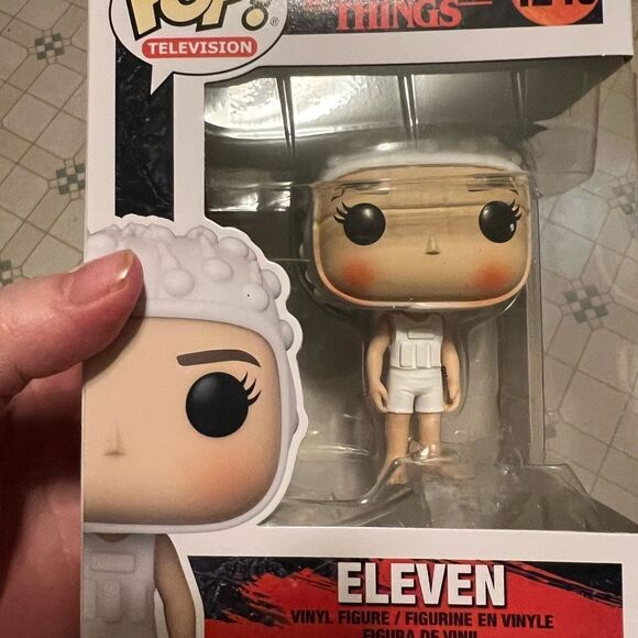 Funko Pop Stranger Things ELEVEN Vinyl Figure Exclusive - Picture 3 of 8